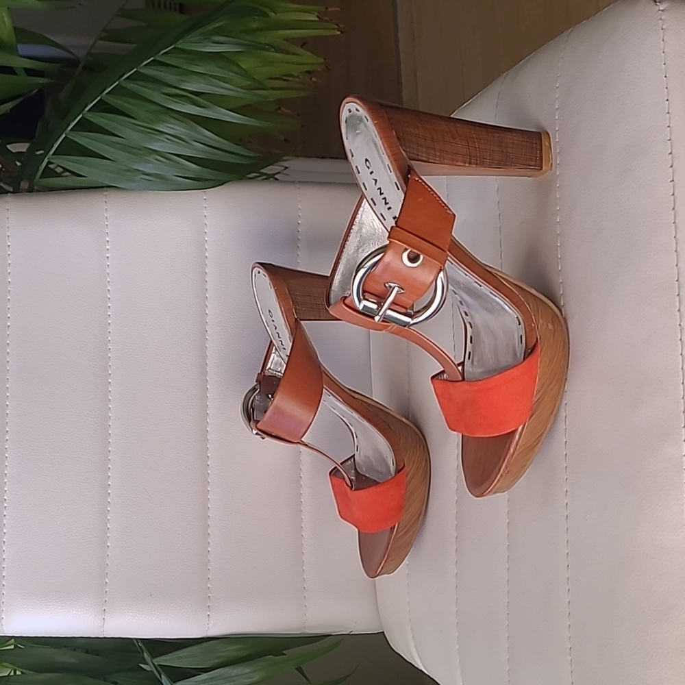 Gianni Bini Platform Sandals ❤️
